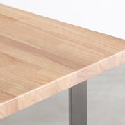 KANADEMONOの配線孔BROCK&TRAY付きのラバーウッド材アッシュグレー天板とW型ステンレス脚を組み合わせたテーブル（天板）