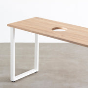 Kanademonoのラバーウッドアッシュグレー天板とホワイトのレクタングル鉄脚で製作した、猫穴付きのテーブル（天板と脚）