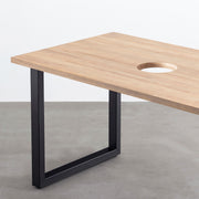 Kanademonoのラバーウッドアッシュ天板とブラックのスクエア鉄脚で製作した、猫穴付きのテーブル（天板と脚）