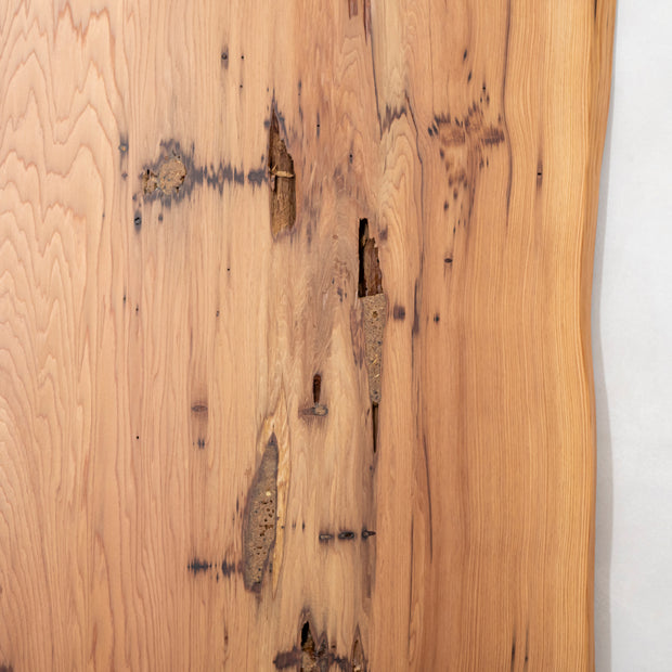 厳選一枚板 / 屋久杉 #0046 1950 × 622 ~ 855 mm – KANADEMONO