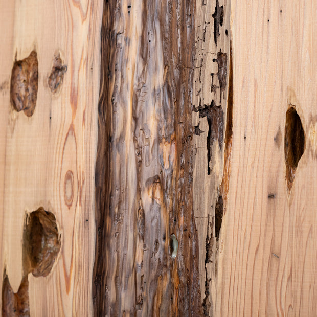 厳選一枚板 / 屋久杉 #0046 1950 × 622 ~ 855 mm – KANADEMONO