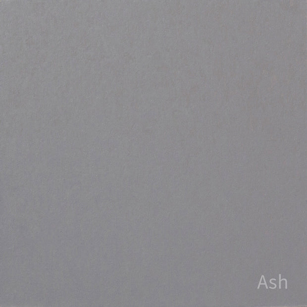 Kanademonoのリノリウム素材の棚板にステンレスフレームを組み合わせた２段ストレージシェルフ /Ash（色見本）