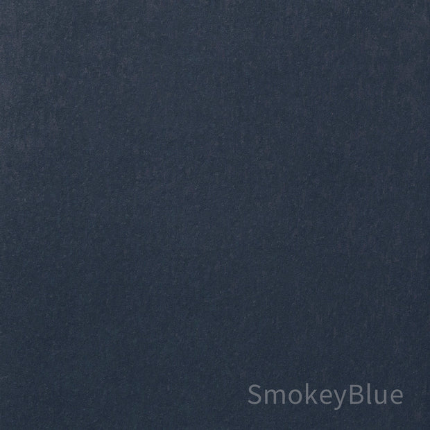 Kanademonoのリノリウム素材の棚板にステンレスフレームを組み合わせた２段ストレージシェルフ /Smokey_blue（色見本）
