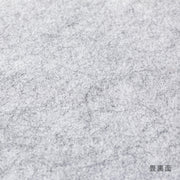 Kanademonoのラバーウッドアッシュグレー天板に畳をはめ込みホワイトライン脚と合わせたシンプルモダンなベンチ（畳の裏面）