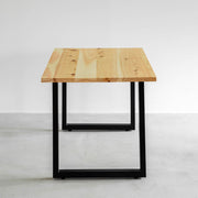かなでもののヒノキの無垢材とマットブラックのスクエア鉄脚を組み合わせたシンプルモダンなテーブル2