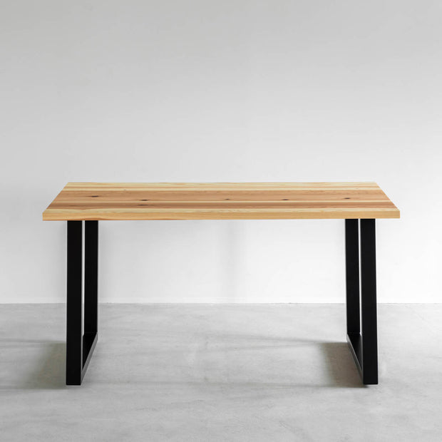かなでものの長良杉とマットブラックのスクエア鉄脚を組み合わせたシンプルモダンなテーブル1