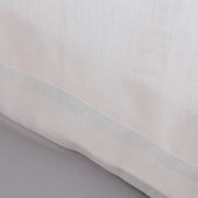 かなでものの綿と麻(95:5)を組み合わせたホワイトの天然素材100%の優しい風合いと手触りの薄地フラットカーテンの下部
