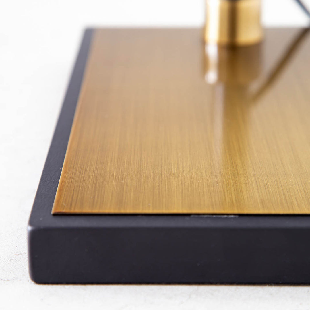 Black × Gold Nostalgic Floor Lamp – KANADEMONO