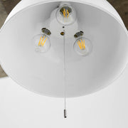 かなでもののマットホワイトの美しいアイアンの質感にシンプルなシェードのデザインが映えるペンダントライト(灯具部分)