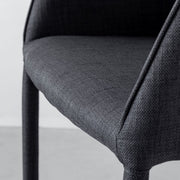 Gemoneのウレタンフォームを使用した座面と気品のあるシンプルなデザインが美しい張りぐるみ仕様のエレガントなアームチェア(座面)2