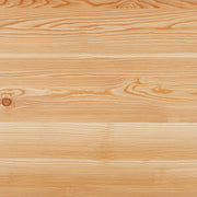 Kanademonoの飛騨唐松天板とマットクリア塗装仕上げのスクエア鉄脚を組み合わせたテーブル（天板木目）