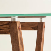 Favricaのガラス天板（幅180cm）とブラウンのHライン木製脚を組み合わせたテーブル（天板取り付け用部品２）