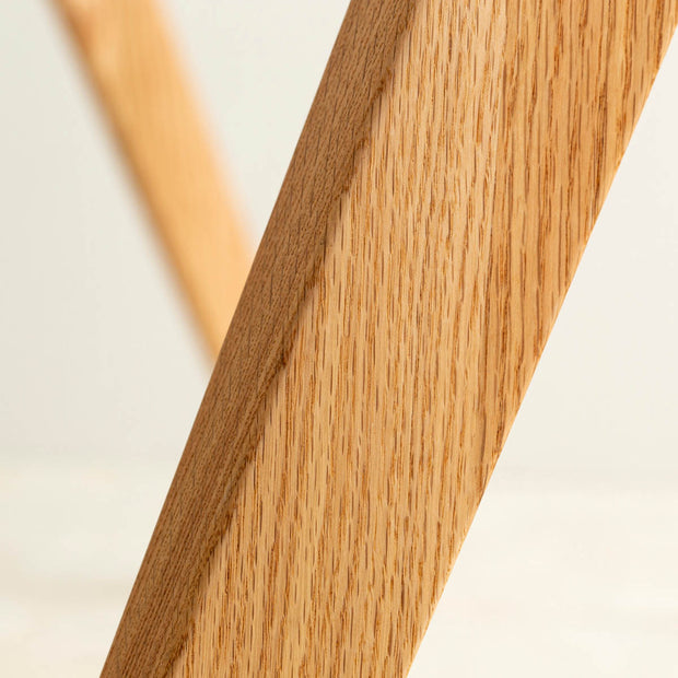 Favricaのナチュラルカラーのピンタイプの木製脚