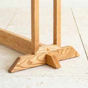 FavricaのナチュラルカラーのIライン木製脚（下部）
