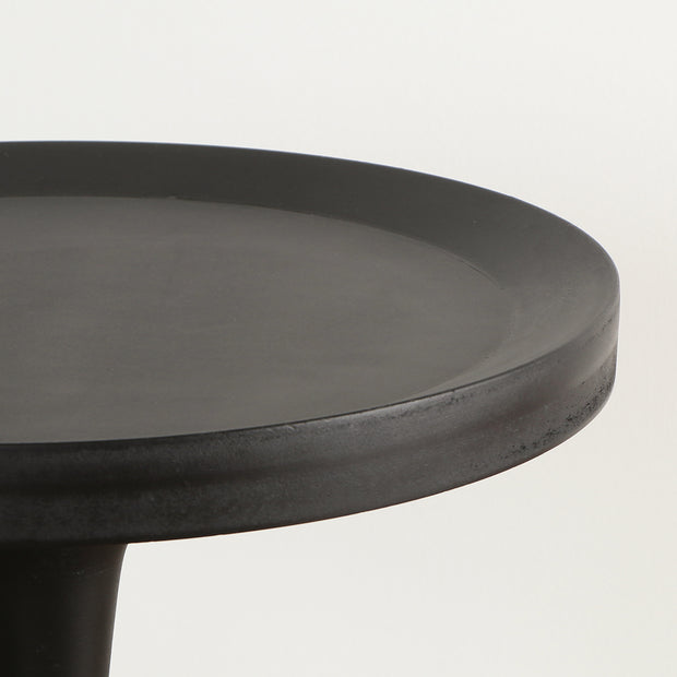 ミニマルなブラックデザインのサイドテーブル（天板）