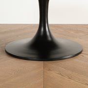 アンティーク感のあるゴールドと落ち着いたブラックの組み合わせが美しいコーヒーテーブル（脚部分）