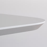 KanademonoのFENIXライトグレー天板にSandBeigeカラーのスクエアスチール脚を組み合わせたテーブル（天板エッジ）