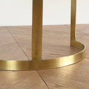 ゴールド脚とホワイトの天板の融合が美しいサイドテーブル（脚部分）