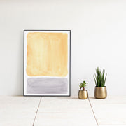 KANADEMONOのイエローとグレーの水彩がお部屋の雰囲気を明るくするアートA1＋ブラックフレーム（床置き使用例）