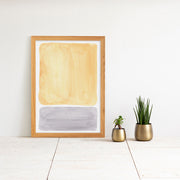 KANADEMONOのイエローとグレーの水彩がお部屋の雰囲気を明るくするアートA1＋ナチュラルフレーム（床置き使用例）