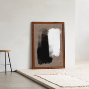 KANADEMONOのブラウンに白と黒の大胆なペイントが空間を引き締めるシックモダンな抽象画アートA1＋ブラウン木製フレーム（エントランス使用例）