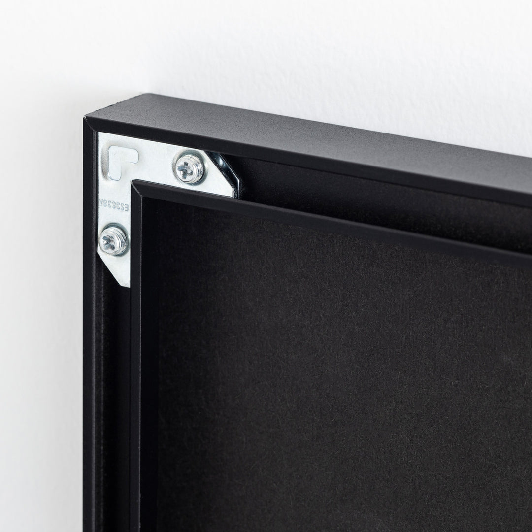 ALUMI Art Frame 暮らしにアートを Pink × Round Touch ALUMI Art Frame 暮らしにアートを Pink × Round Touch