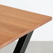 KANADEMONOのブラックチェリー天板とマットブラックのXライン鉄脚を組み合わせたシンプルモダンなテーブル（角）