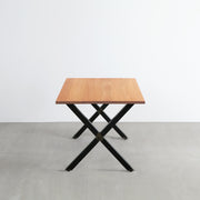 Kanademonoのブラックチェリー天板とマットクリア塗装仕上げのＸライン鉄脚を組み合わせたテーブル（側面）