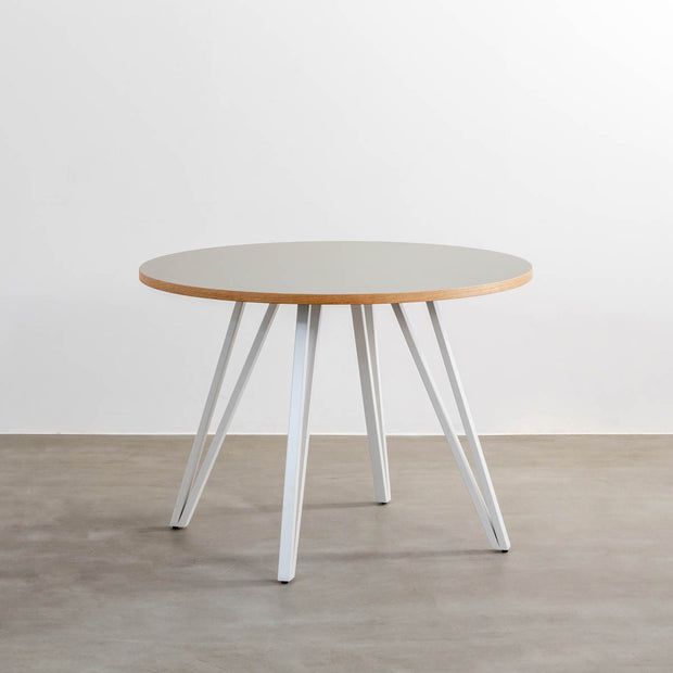 THE CAFE TABLE / リノリウム　White Steel トライアングル 4pin × ラウンド φ81 - 100