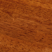 かなでものラバーウッドチークブラウンの天板とマットブラックの3pinアイアン脚を組み合わせたすっきりとしたデザインのカフェテーブル（木目）