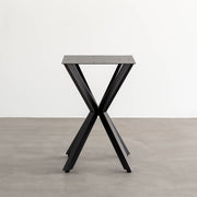 KanademonoのアイアンチューブのXラインが珍しくデザイン性の高いカフェテーブル脚2