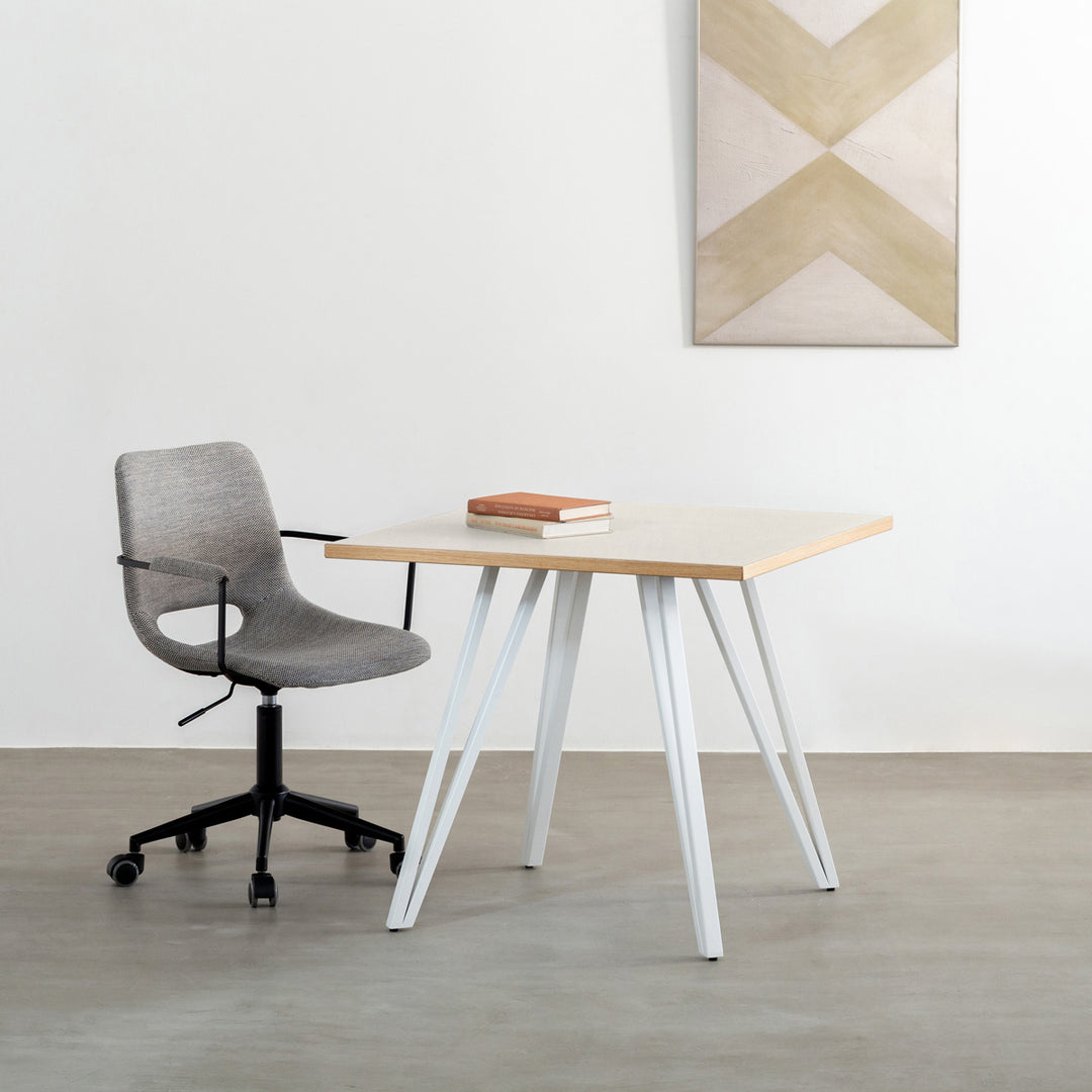 石のテーブル Oldwood_Square_CafeTable_1_120