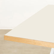 kanademonoのリノリウムMushroom天板とマットホワイト4pin脚の一辺80cmスクエアカフェテーブル（天板）