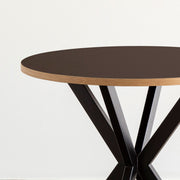 Kanademonoリノリウム・Mauveのラウンド天板とデザイン性の高いXラインの脚を組み合わせたカフェテーブル（天板と脚）
