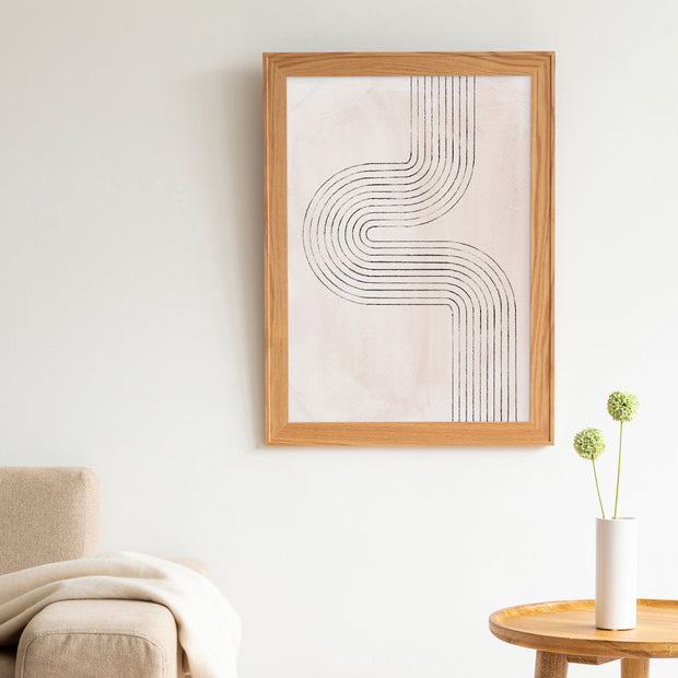 KANADEMONOの描かれる線のカーブがアーティスティックなジオメトリックアートA1+木製フレームナチュラル（リビング使用例）