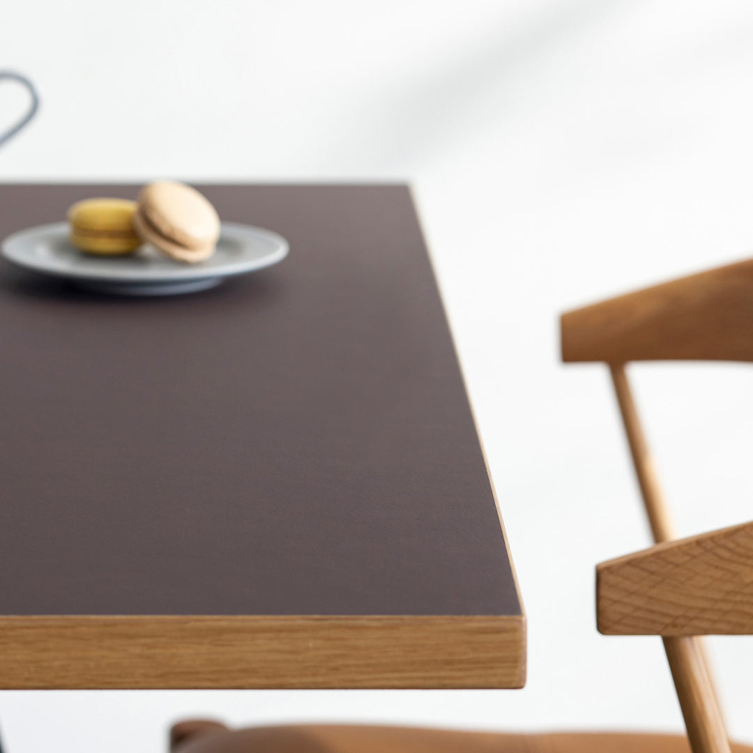 【4/13まで】かなでもの ラウンドテーブル リノリウム 100cm THE CAFE TABLE / リノリウム Black Steel トライアングル 4pin