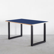 かなでもののファニチャーリノリウム素材の天板MidnightBlueを使用したテーブル