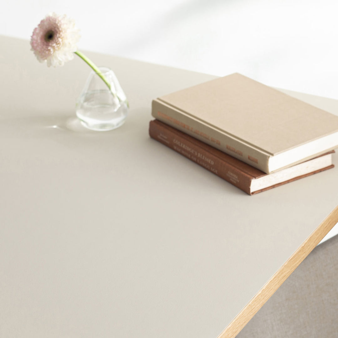 THE CAFE TABLE / リノリウム White Steel トライアングル THE CAFE TABLE / リノリウム White Steel トライアングル