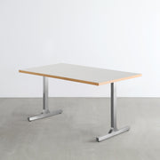 KanademonoのリノリウムVapour天板にIラインのステンレス脚を組み合わせたテーブル