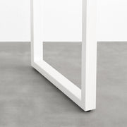 KANADEMONOの飛騨唐松天板とマットホワイトのスクエア鉄脚を組み合わせたシンプルモダンなテーブル（脚）