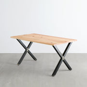 Kanademonoの長良杉天板とマットクリア塗装仕上げのＸライン鉄脚を組み合わせたテーブル