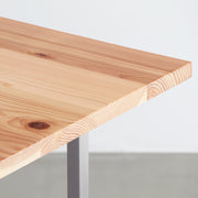 KANADEMONOの長良杉天板にTラインのステンレス脚を合わせたシンプルで気品あるテーブル（角）