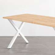 かなでもののラバーウッド材とホワイトのXラインの鉄脚を組み合わせたシンプルモダンなテーブル（斜め）