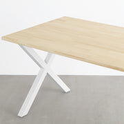 KANADEMONOのパイン天板とマットホワイトのXラインスチール脚を組み合わせたテーブル（天板と脚）