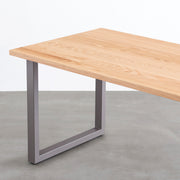 KANADEMONOのレッドオーク天板とグレイッシュピンク（ストーン）のスクエアスチール脚を組み合わせたテーブル（天板と脚）