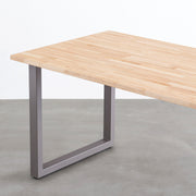 KANADEMONOのラバーウッド天板とグレイッシュピンク（ストーン）のスクエアスチール脚を組み合わせたテーブル（天板と脚）