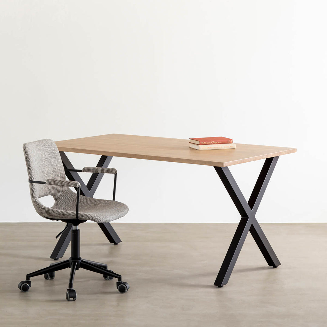 THE TABLE / ラバーウッド アッシュグレー × Black Steel