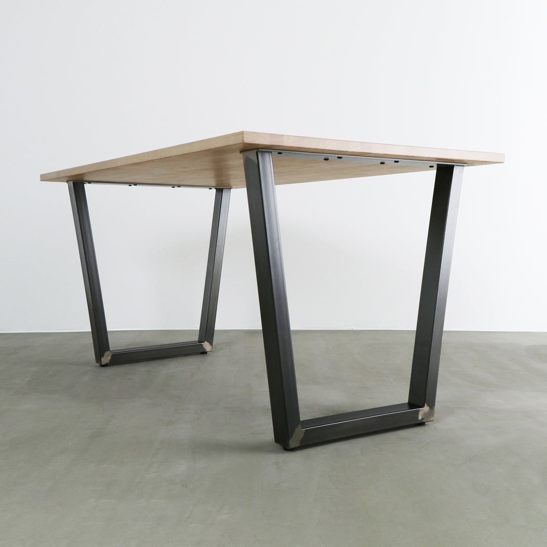 THE TABLE / ラバーウッド アッシュグレー × Black Steel（クリア塗装