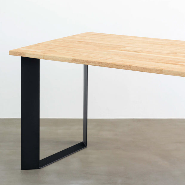 かなでもののナチュラルテイストなラバーウッドとマットブラックのスラッシュスクエア鉄脚を使用したシンプルモダンなデザインのテーブル2（天板と脚）