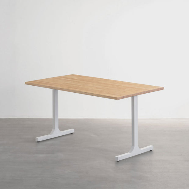 かなでもののラバーウッドとホワイトのIライン鉄脚を組み合わせたシンプルデザインのテーブル1